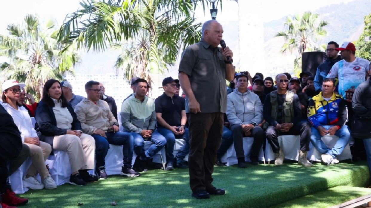 Diosdado Cabello advierte sobre planes violentos de la oposición para el pueblo venezolano