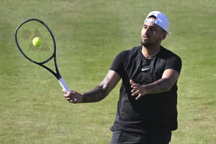 Kyrgios carga contra la sanción pactada de Sinner: “La justicia en el tenis no existe”