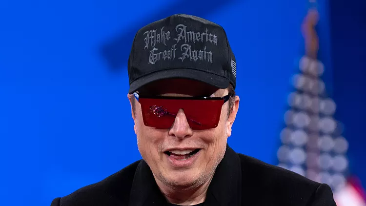 Crece el rechazo a la orden de Musk de que el personal federal envíe por correo electrónico una lista semanal de logros