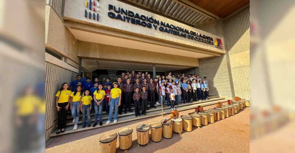 Fundación Nacional de la Gaita sigue fortaleciendo el talento infantil y juvenil con la entrega de instrumentos