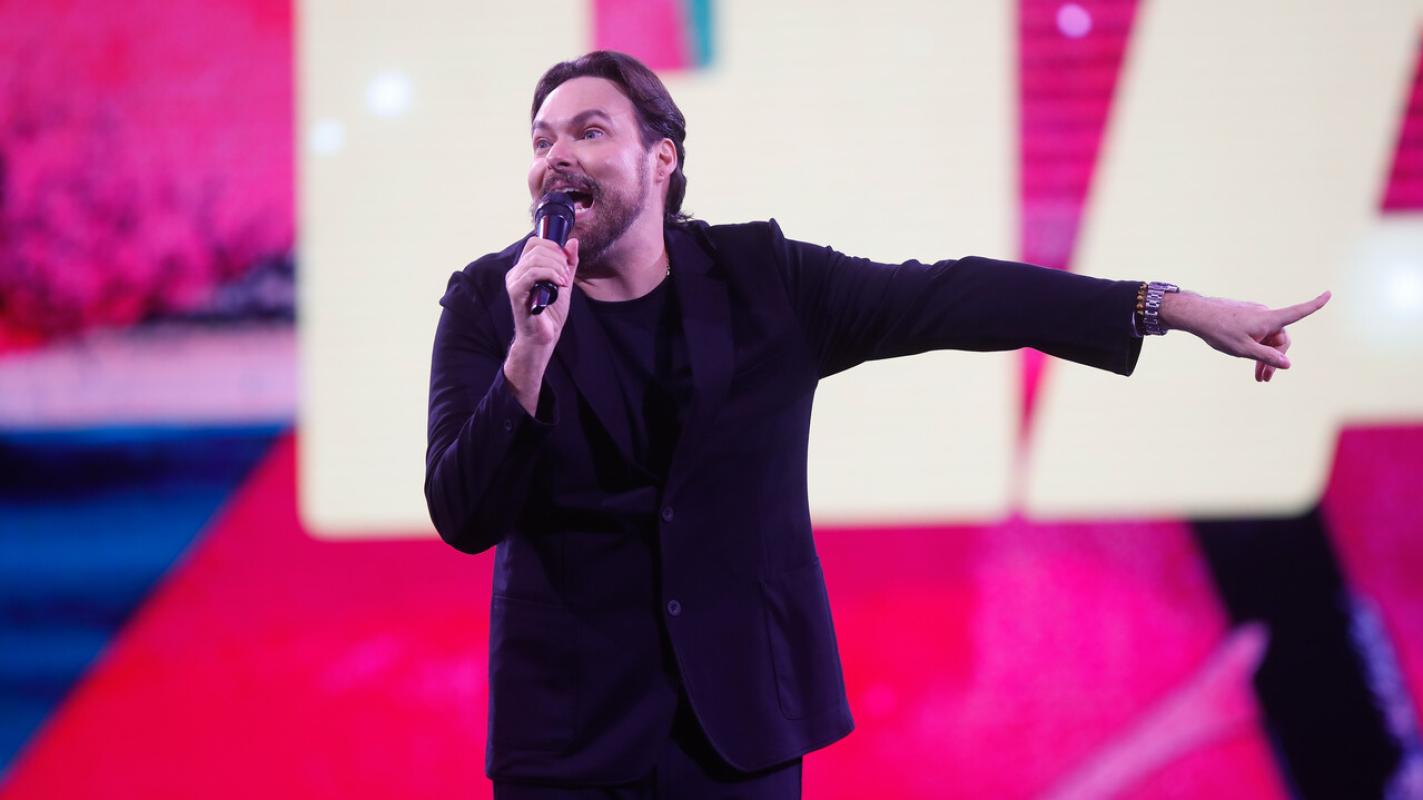 George Harris se baja del escenario de Viña del Mar por saboteos desde el público: «Qué lástima que ganen los malos siempre»