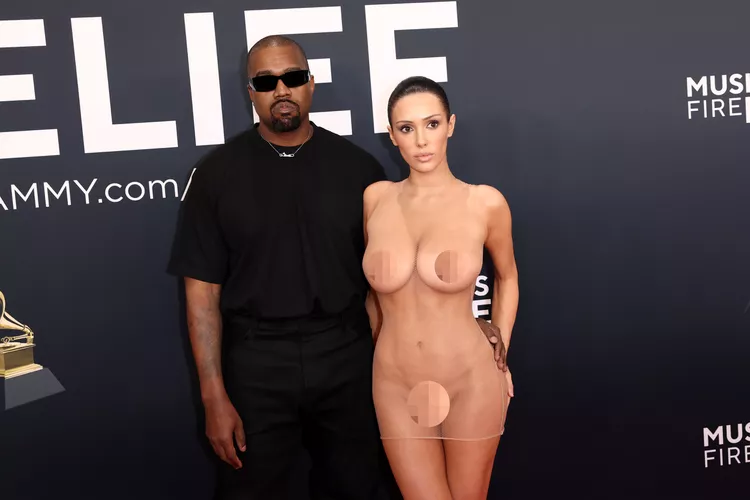 Aseguran que Kanye West pierde contrato millonario por desnudo de su esposa