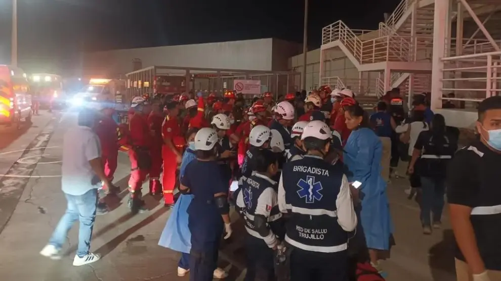 La caída del techo en un centro comercial en Perú deja al menos tres muertos y 60 heridos