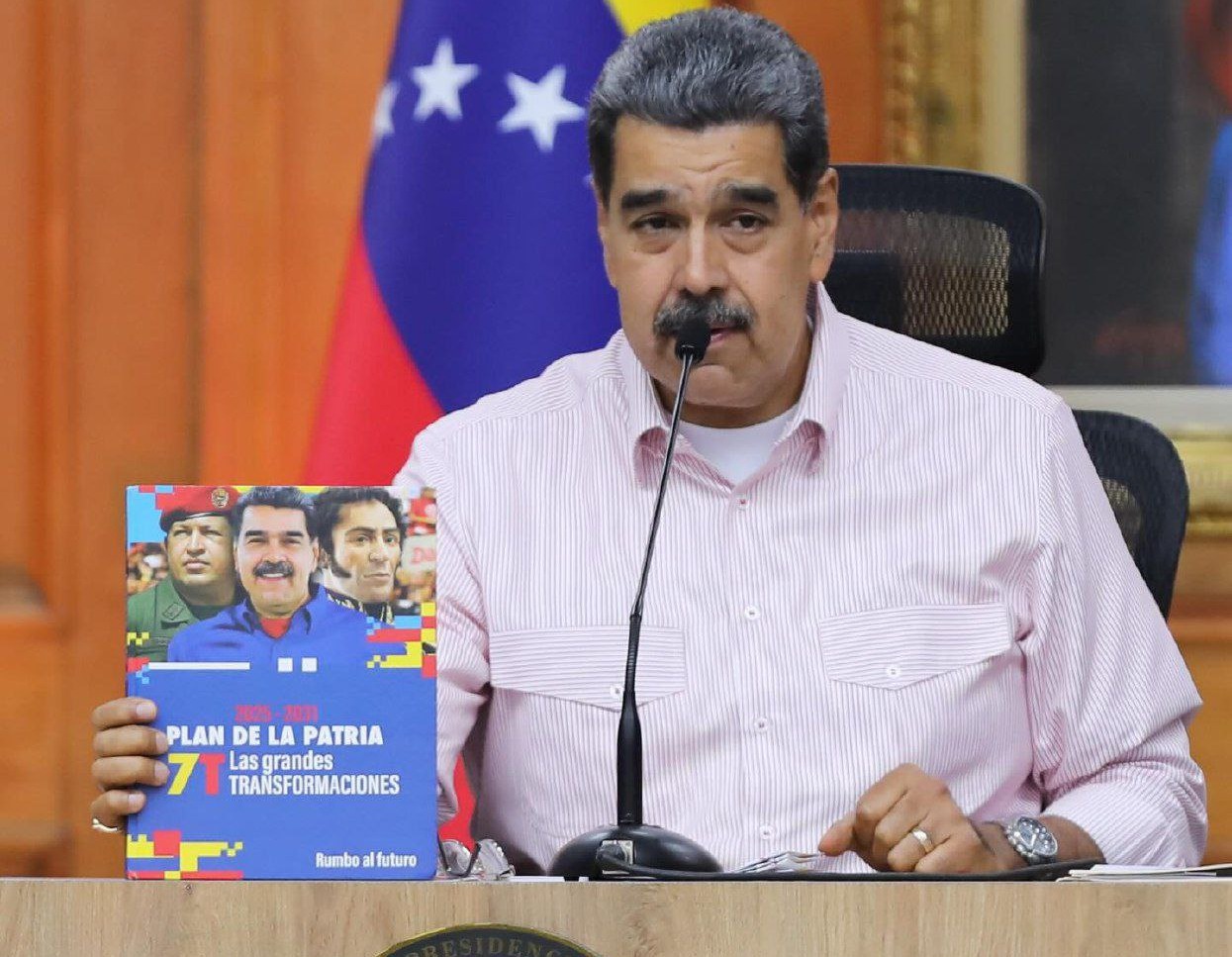 Mandatario nacional entrega recursos para proyectos comunales