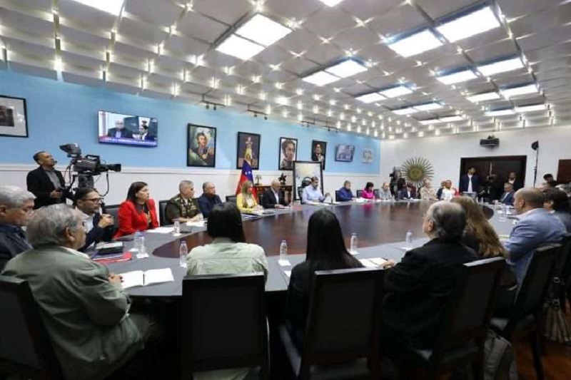Maduro lidera reunión de la Comisión Nacional para la Reforma Constitucional y anuncia avances en el debate