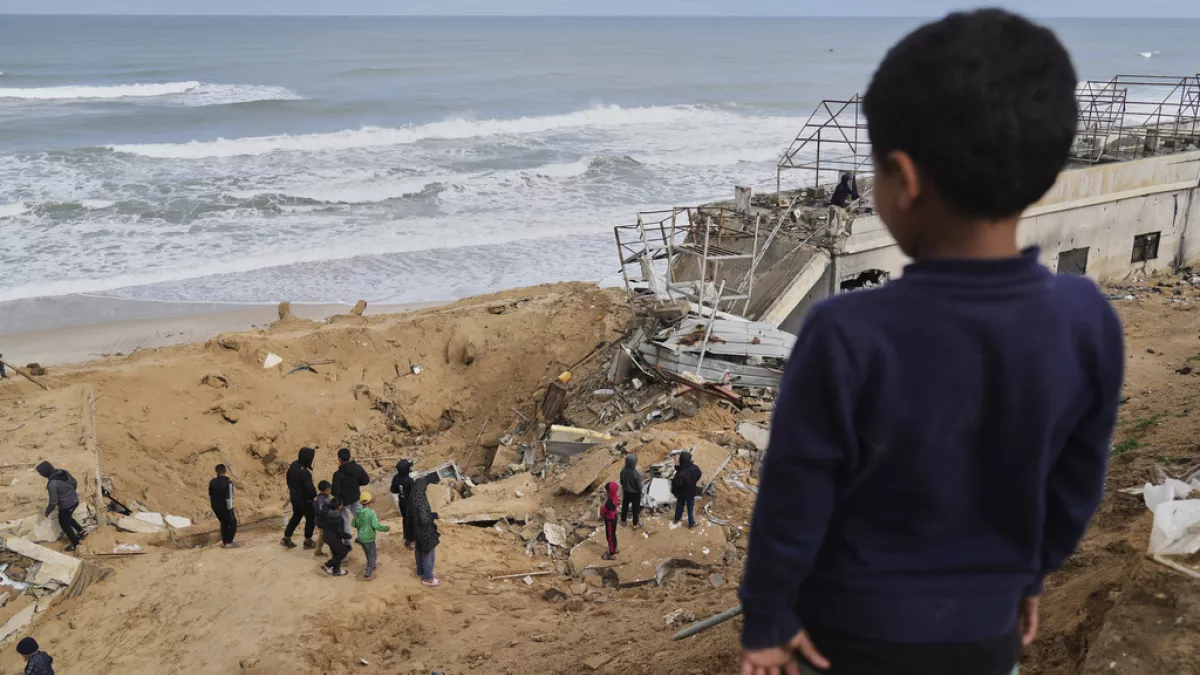 Ataques israelíes matan a 19 personas en Gaza, entre ellas niños y un dirigente político de Hamás