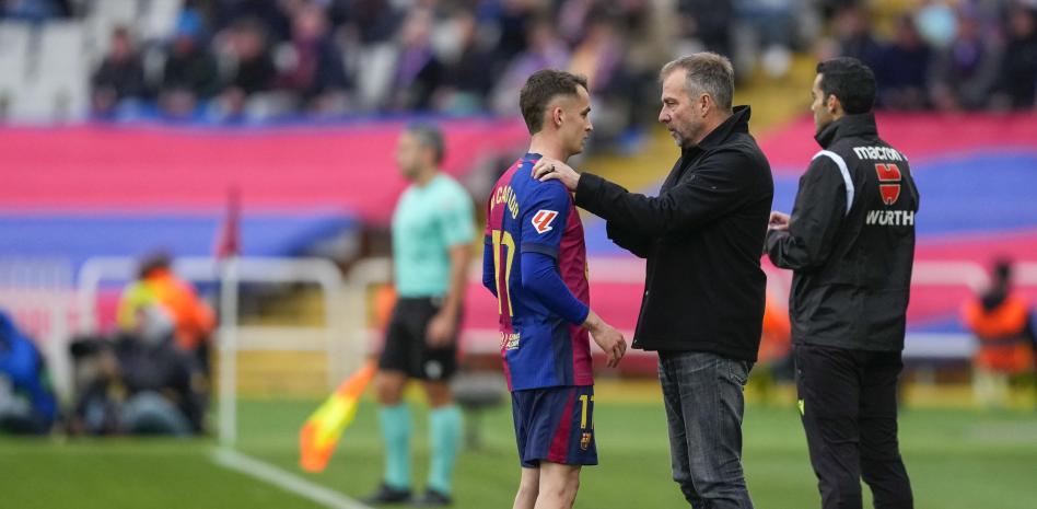 Lo que ha hecho Flick sin Casadó de titular