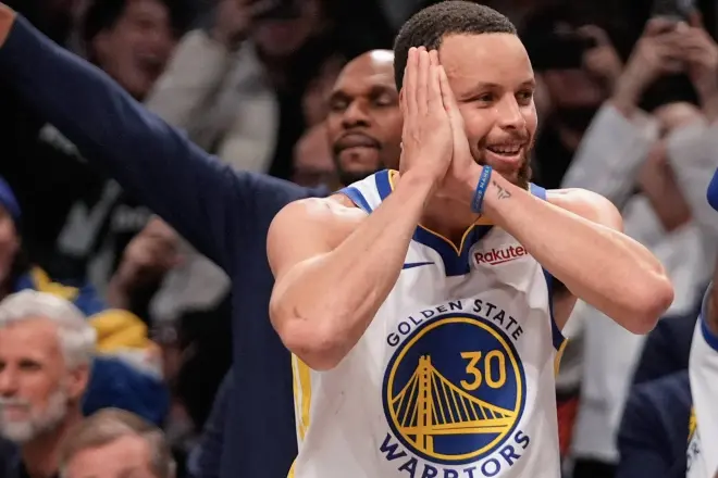 Curry frustra la hazaña del español Jordi Fernández: manda a dormir a los Nets con 40 puntos