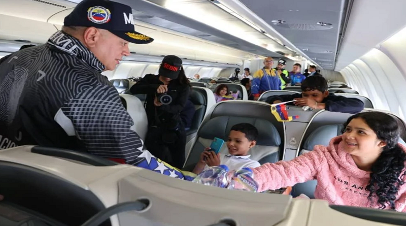 Repatriados más de 300 venezolanos desde México