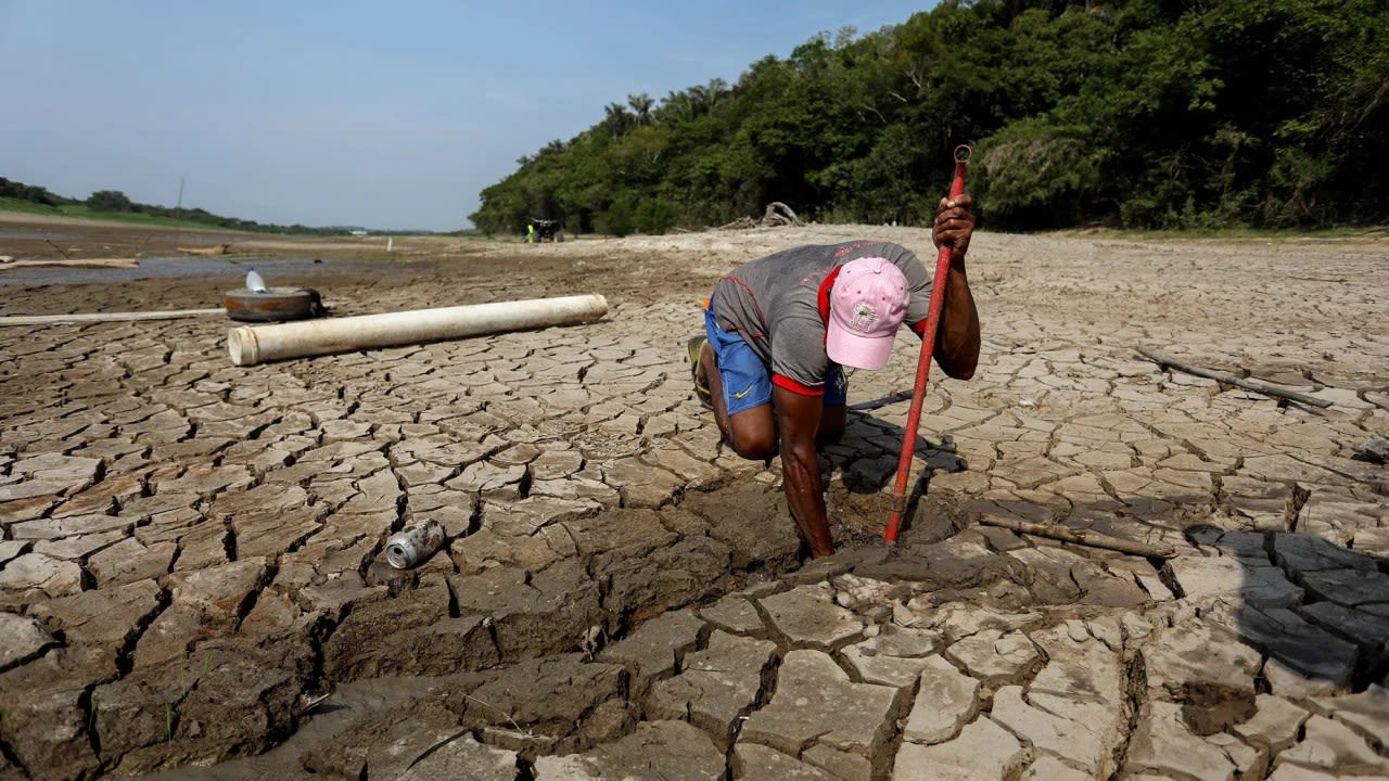 La sequía, un nuevo obstáculo para las parteras del Amazonas