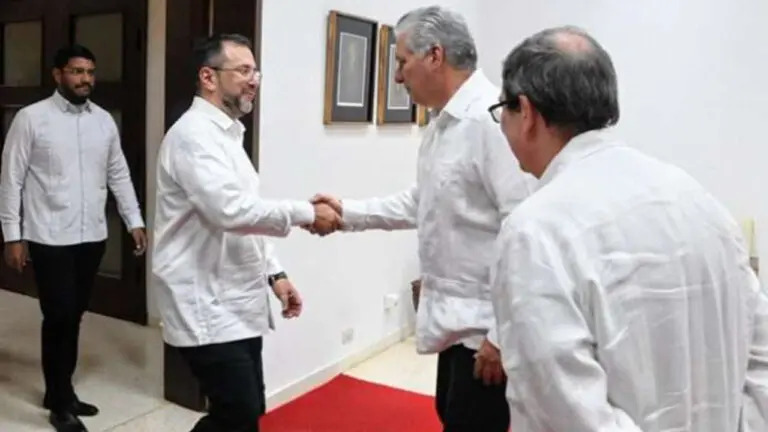 Díaz-Canel respalda a Venezuela y rechaza medidas de EE.UU. en mensaje de apoyo a Maduro