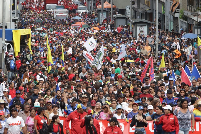 Presidente Maduro manifiesta apoyo a migrantes venezolanos detenidos en El Salvador y exige su liberación