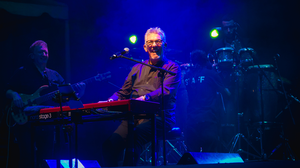 Ilan Chester Enamora a Caracas con su Tour 2025