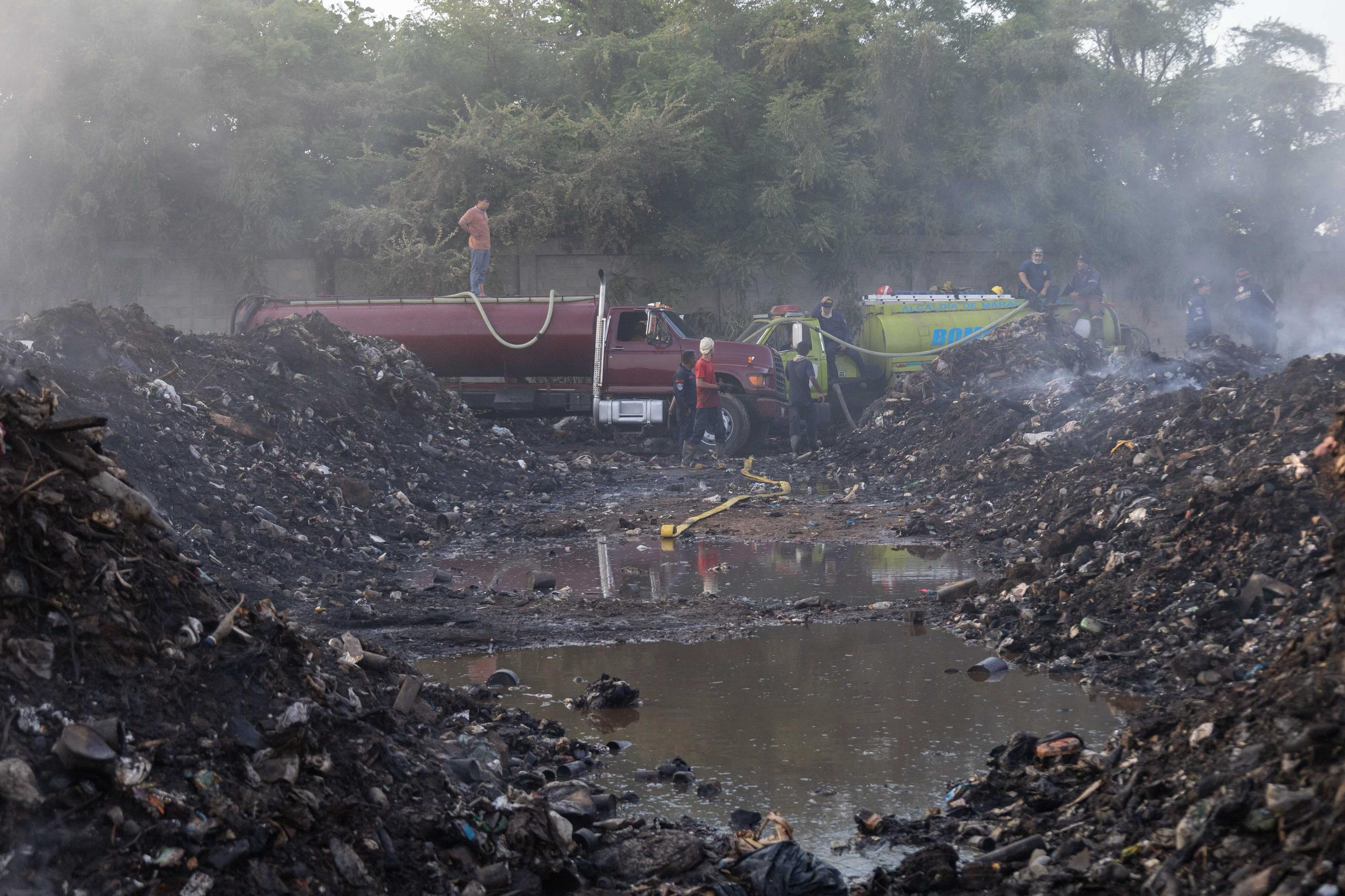 Sin llamas, solo escombros: así quedó Recimara tras 32 horas continuas de trabajo para extinguir las llamas
