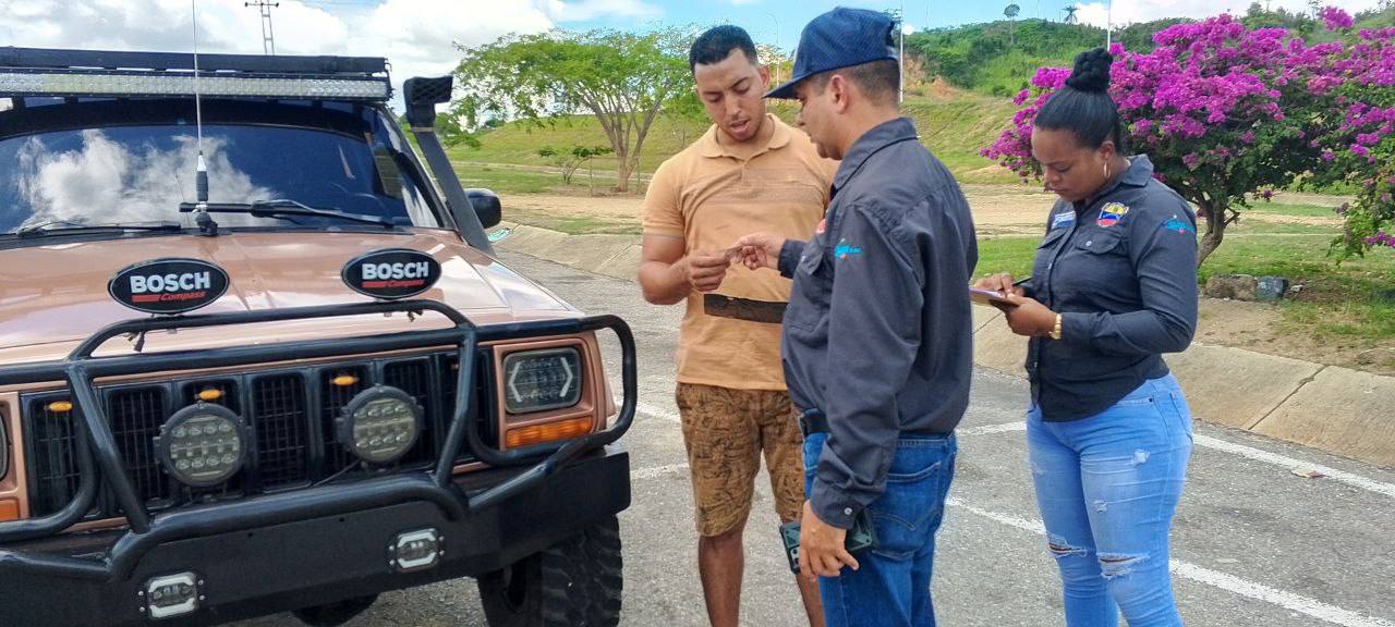 INTT advierte sanción contra vehículos que no contengan placas identificadoras