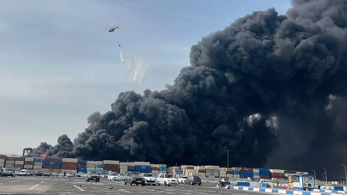 Al menos cinco muertos y 700 heridos en explosión en puerto iraní; humo químico genera alerta