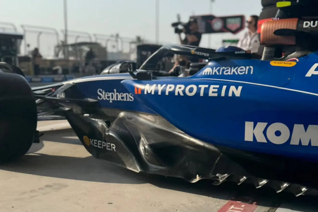 McLaren sigue en otra liga y Sainz se apunta a la batalla