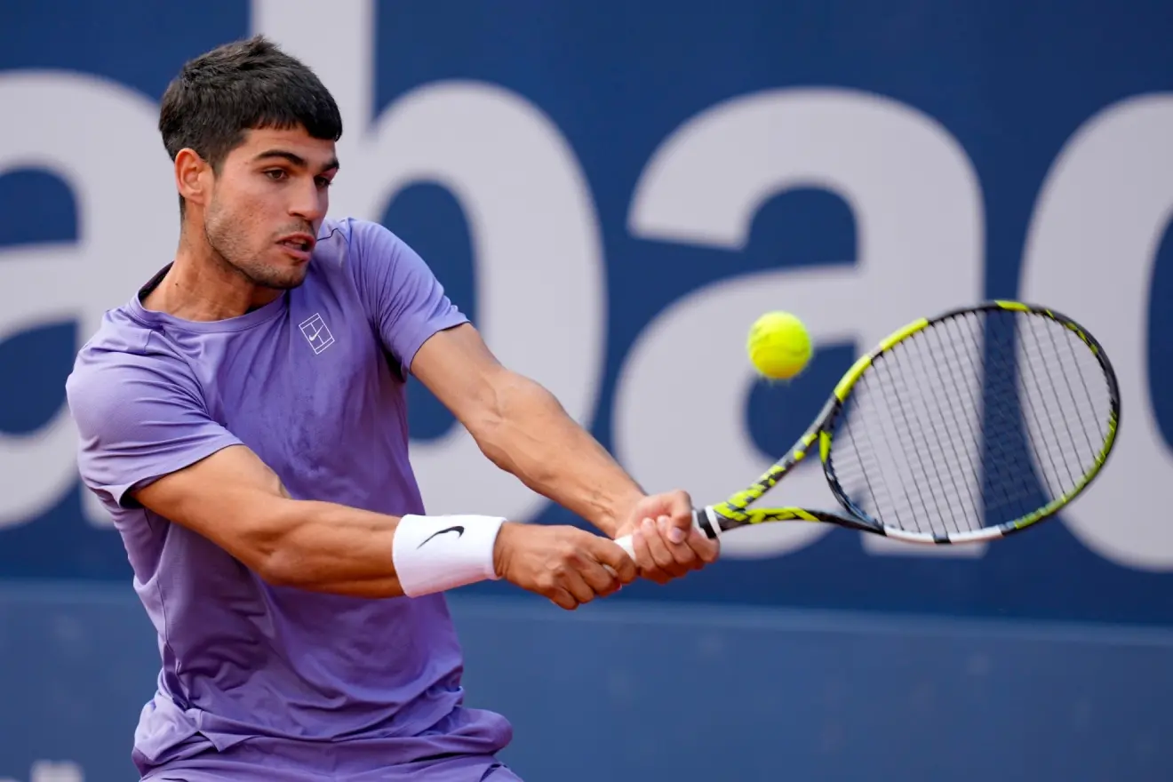 Carlos Alcaraz se sitúa a una victoria del doblete Montecarlo-Barcelona en una misma temporada