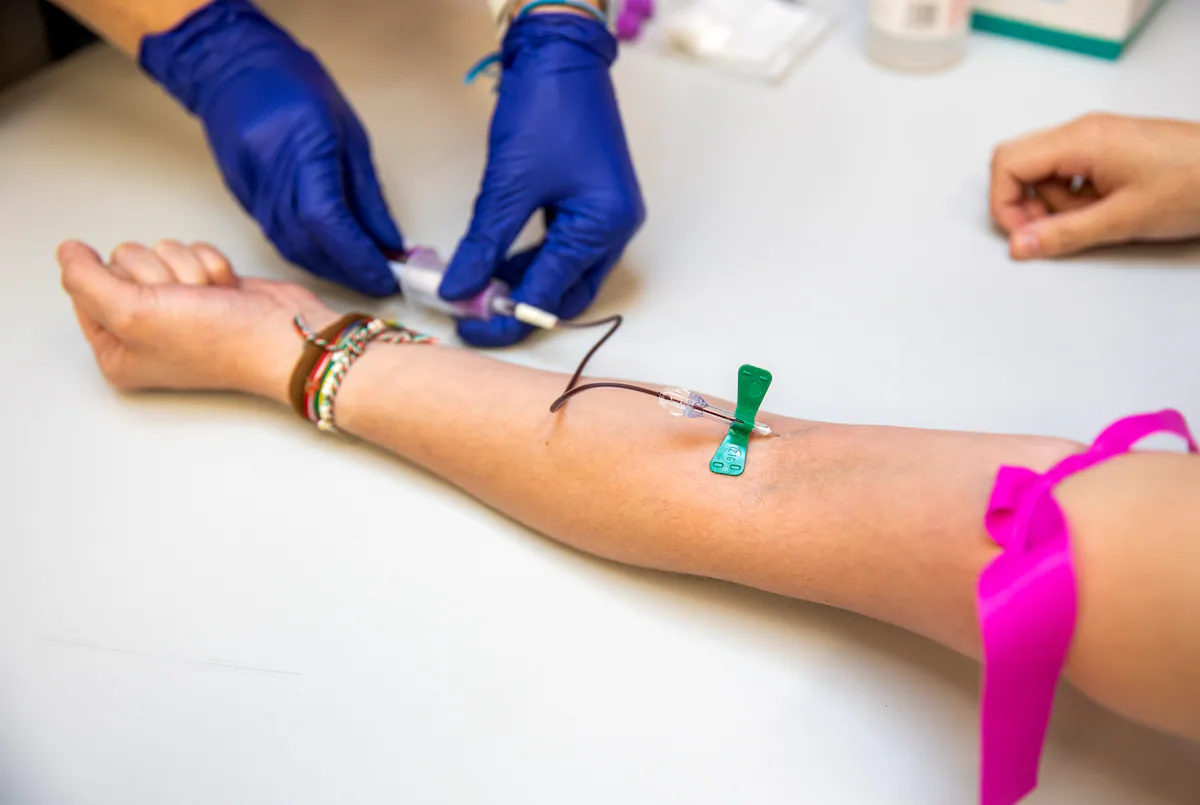 ¿Y si un análisis de sangre pudiera predecir el riesgo de sufrir enfermedades al envejecer?