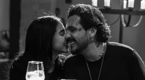 Christian Nodal evoca la historia de su amor por Ángela Aguilar con anillos usados en su nuevo video