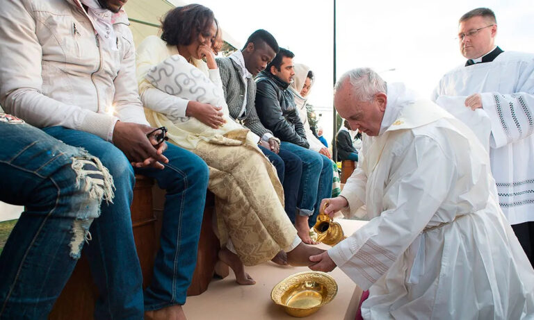 Fieles venezolanos conmemoran con devoción el Jueves Santo en medio de tradiciones y reflexión