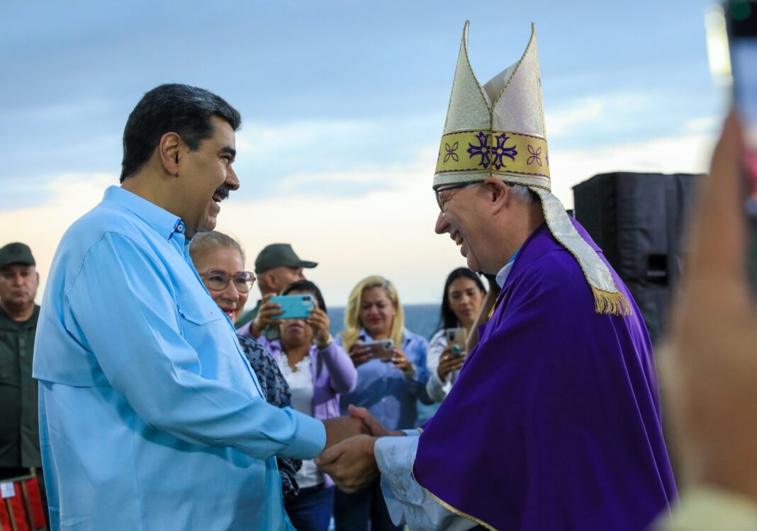 Presidente Maduro pide bendiciones para Venezuela en mensaje de Semana Santa