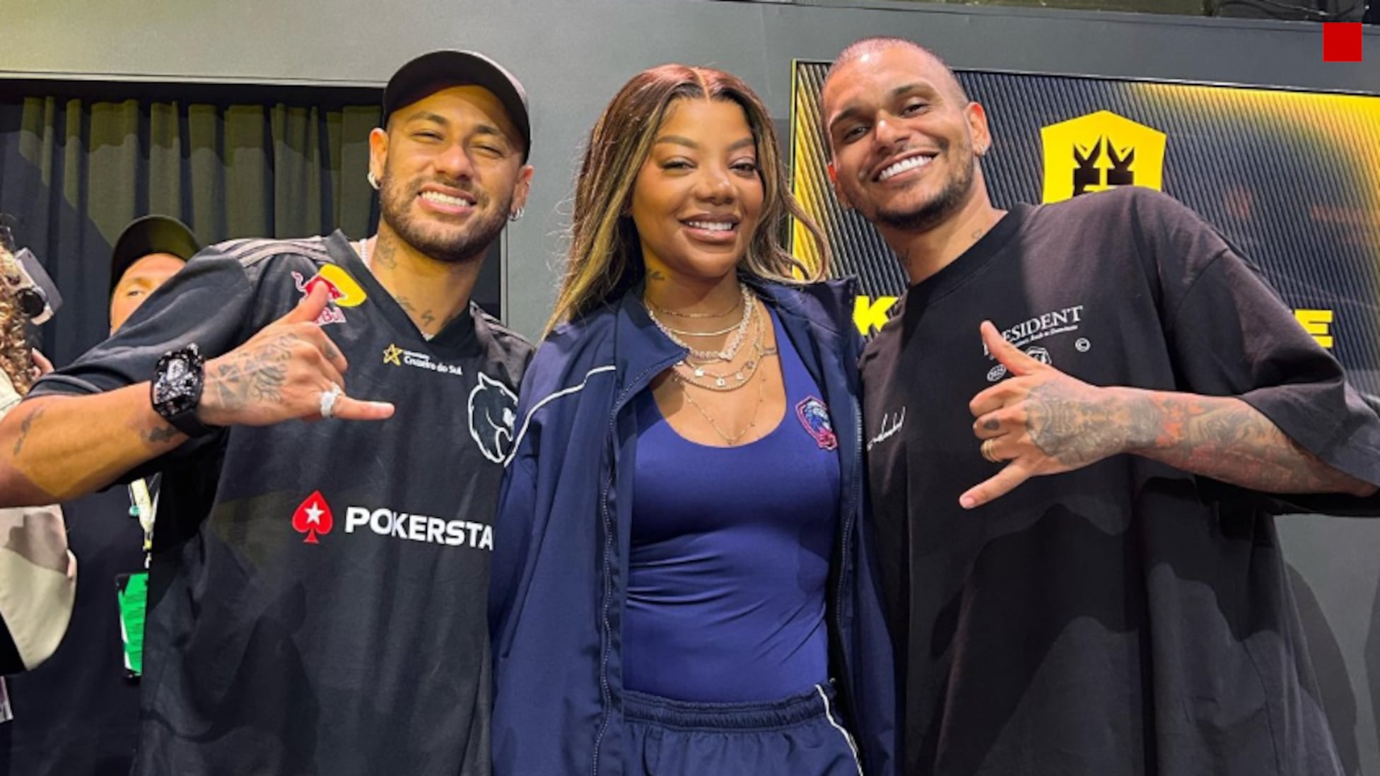 Neymar la vuelve a liar en Brasil