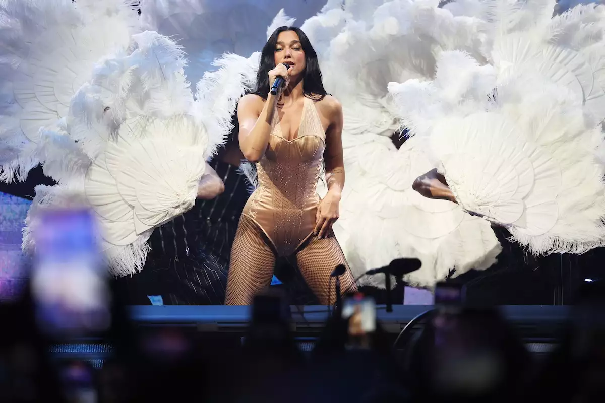 Dua Lipa regresa a México, anuncia dos conciertos para finales de año