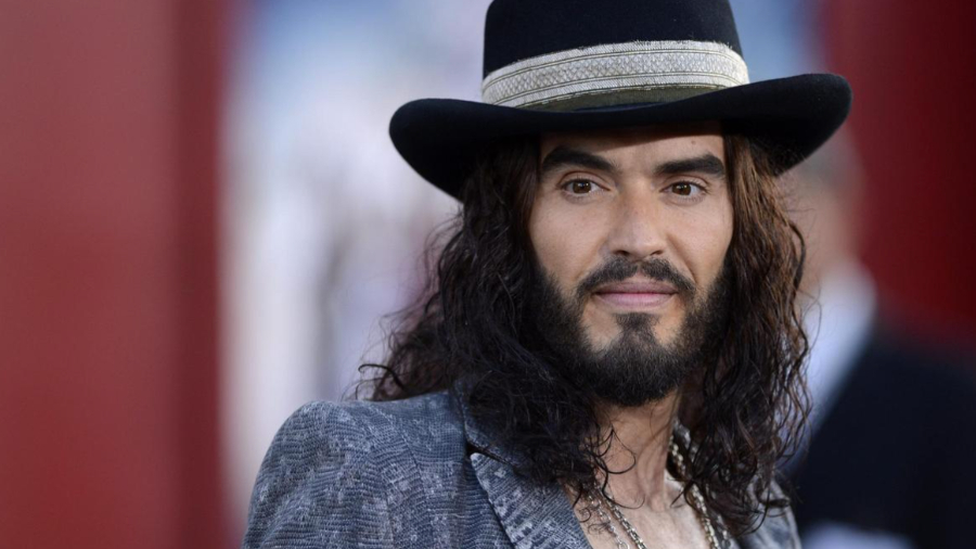 El actor británico Russell Brand, acusado de violación y agresión sexual a cuatro mujeres