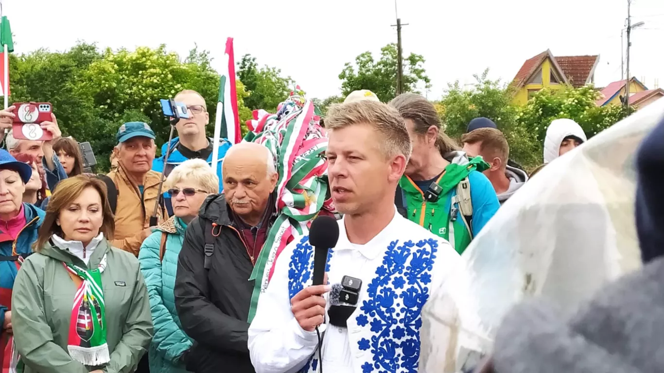 El opositor húngaro Péter Magyar desafía a Orbán desde Rumanía