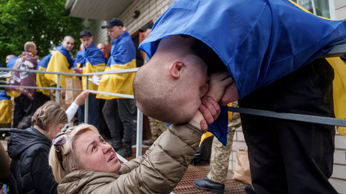 Rusia ofrece a los prisioneros ucranianos “cambiar de bando y ocupar juntos Europa”