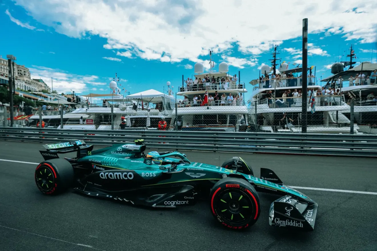 Dos vueltones de Alonso y el efecto Newey; Leclerc primero