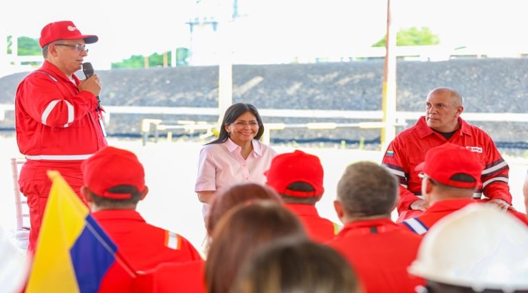 Vicepresidenta Rodríguez supervisa procesos productivos en la cuenca del occidente