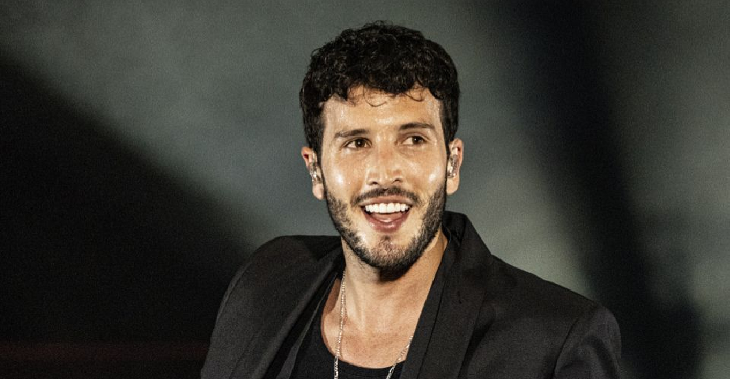 ¡RECIENTES ESTRENOS! Sebastián Yatra lanza ‘Disco Rayado’ y Becky G se une a Manuel Turizo en ‘Qué Haces’