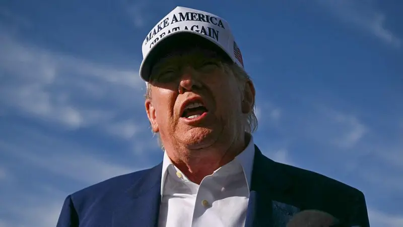 Trump llama “loco” a Putin tras el mayor ataque aéreo de Rusia sobre Ucrania