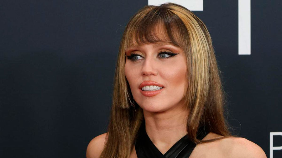 Miley Cyrus sufrió una “infección grave” tras rodar la película de su nuevo álbum