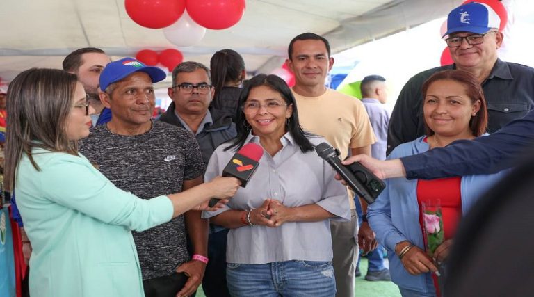 Delcy Rodríguez: Simulacro electoral realza la democracia participativa del pueblo