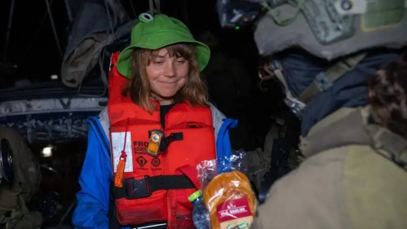 Israel intercepta el barco con ayuda para Gaza en el que viaja Greta Thunberg y lo desvía hacia sus costas