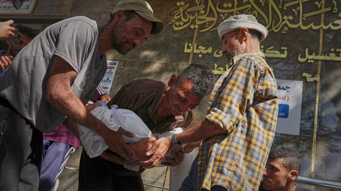 Trump pide un acuerdo de alto el fuego mientras Israel planea nuevas evacuaciones masivas