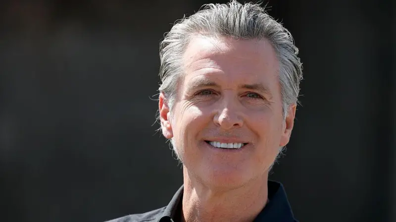 Quién es Gavin Newsom, el gobernador de la poderosa California que desafía a Trump