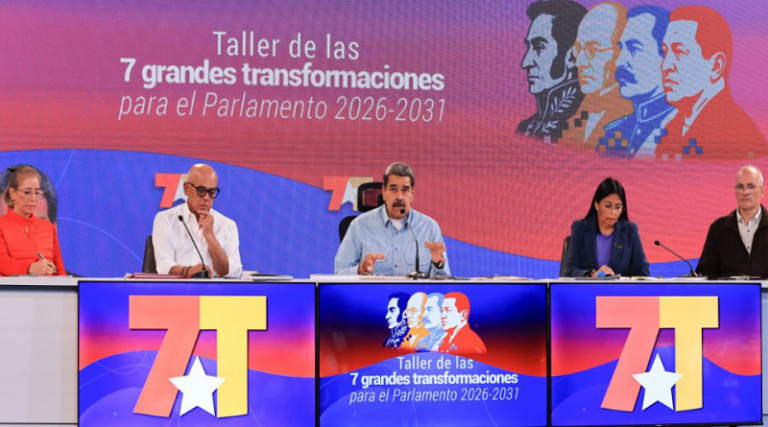 Maduro promete mano dura contra la corrupción y anuncia reformas en el Parlamento
