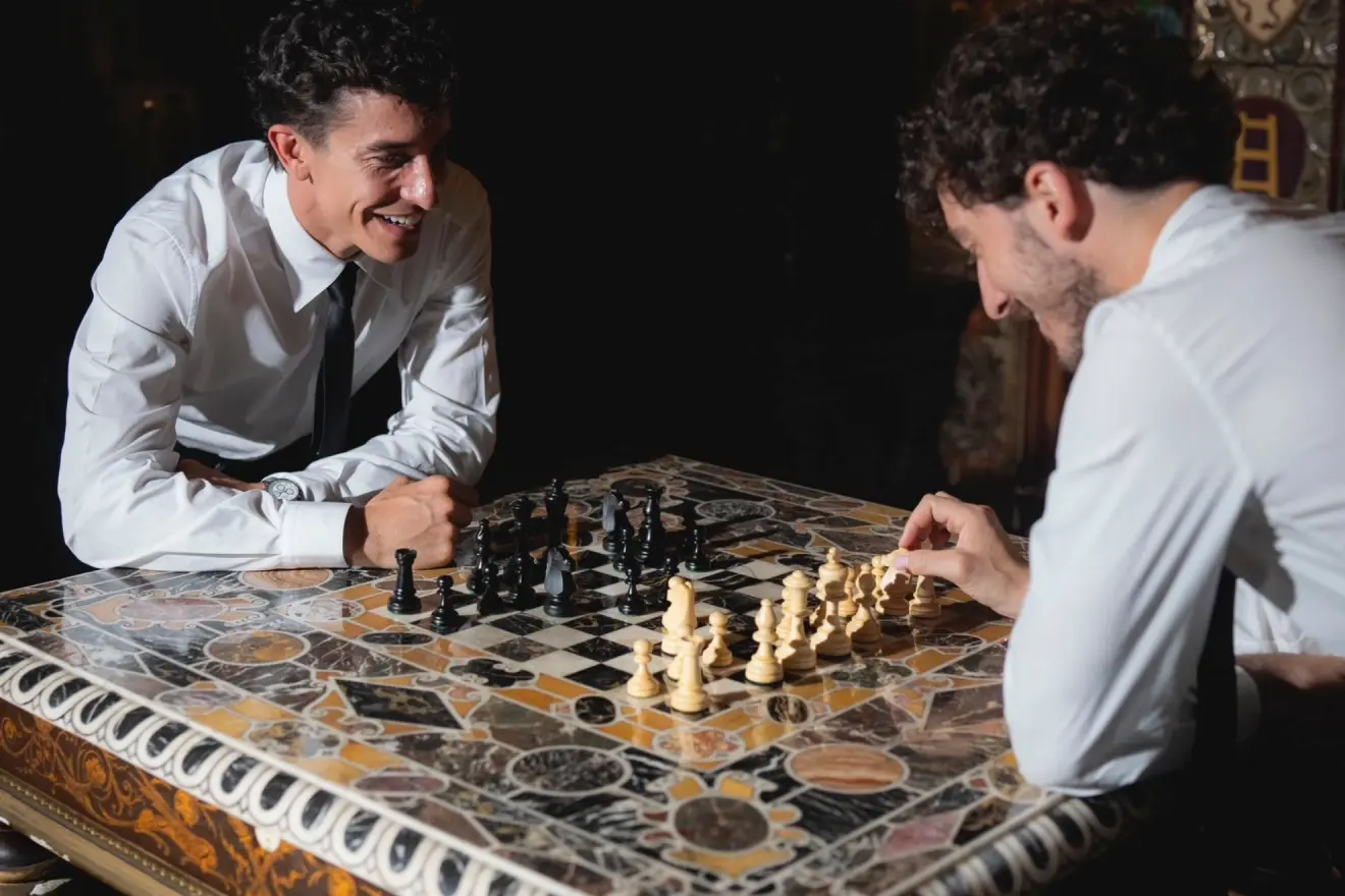 Marc Márquez contradice a Bagnaia: “Corrí con una moto igual a la de Álex”