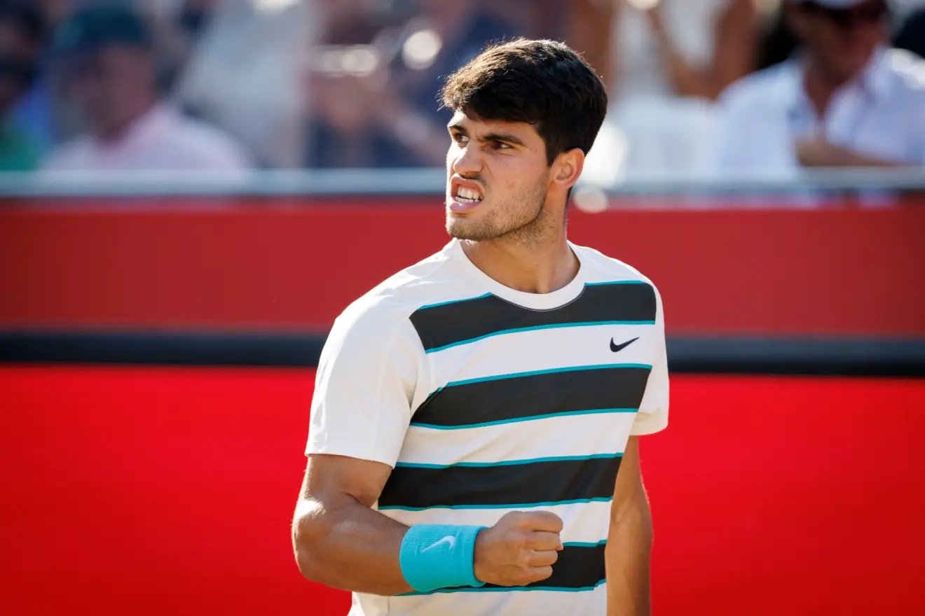 Alcaraz sigue en racha y jugará en Queen’s su quinta final seguida