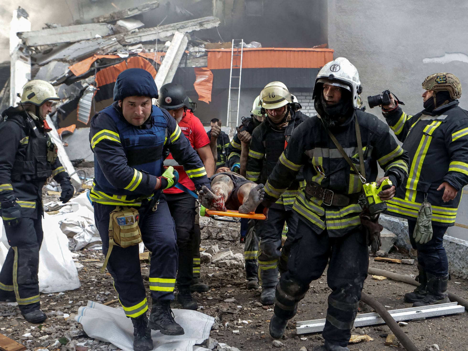 Rusia lanza un ataque masivo con drones a Járkov y deja varios niños heridos