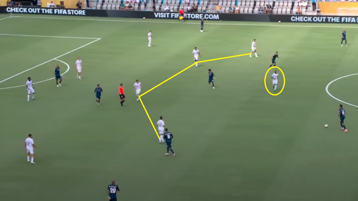 Xabi saca el bisturí