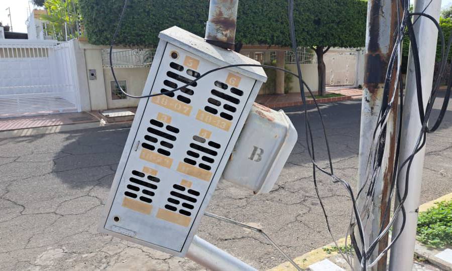 Catorce días sin electricidad llevan 8 familias de Lago Mar Beach