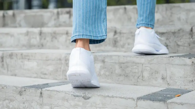 Los beneficios para el cuerpo y la mente de subir escaleras como parte de tu rutina diaria