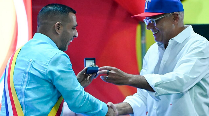 Pueblo guaireño acompaña a Terán en juramentación como gobernador