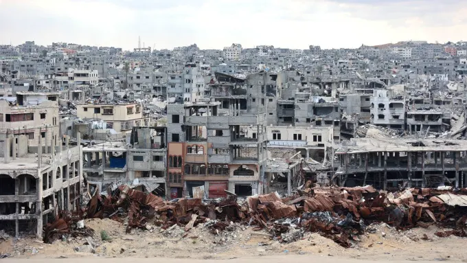 Israel confirma que está dando armas a rivales de Hamas en una operación que la oposición califica de “una locura total”