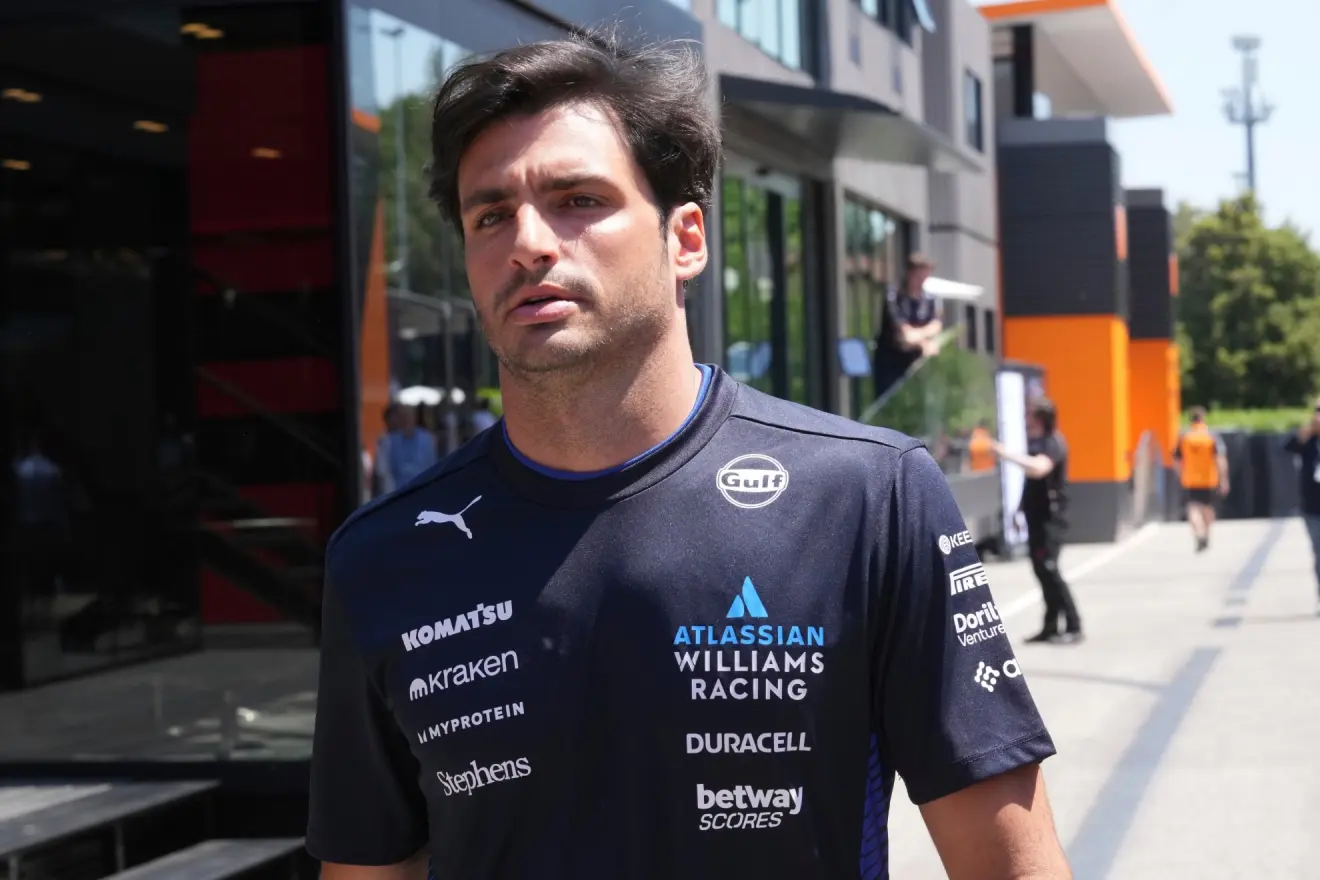 Sainz recuerda a Red Bull: “Cuando era compañero de Verstappen no lo pasé tan mal”